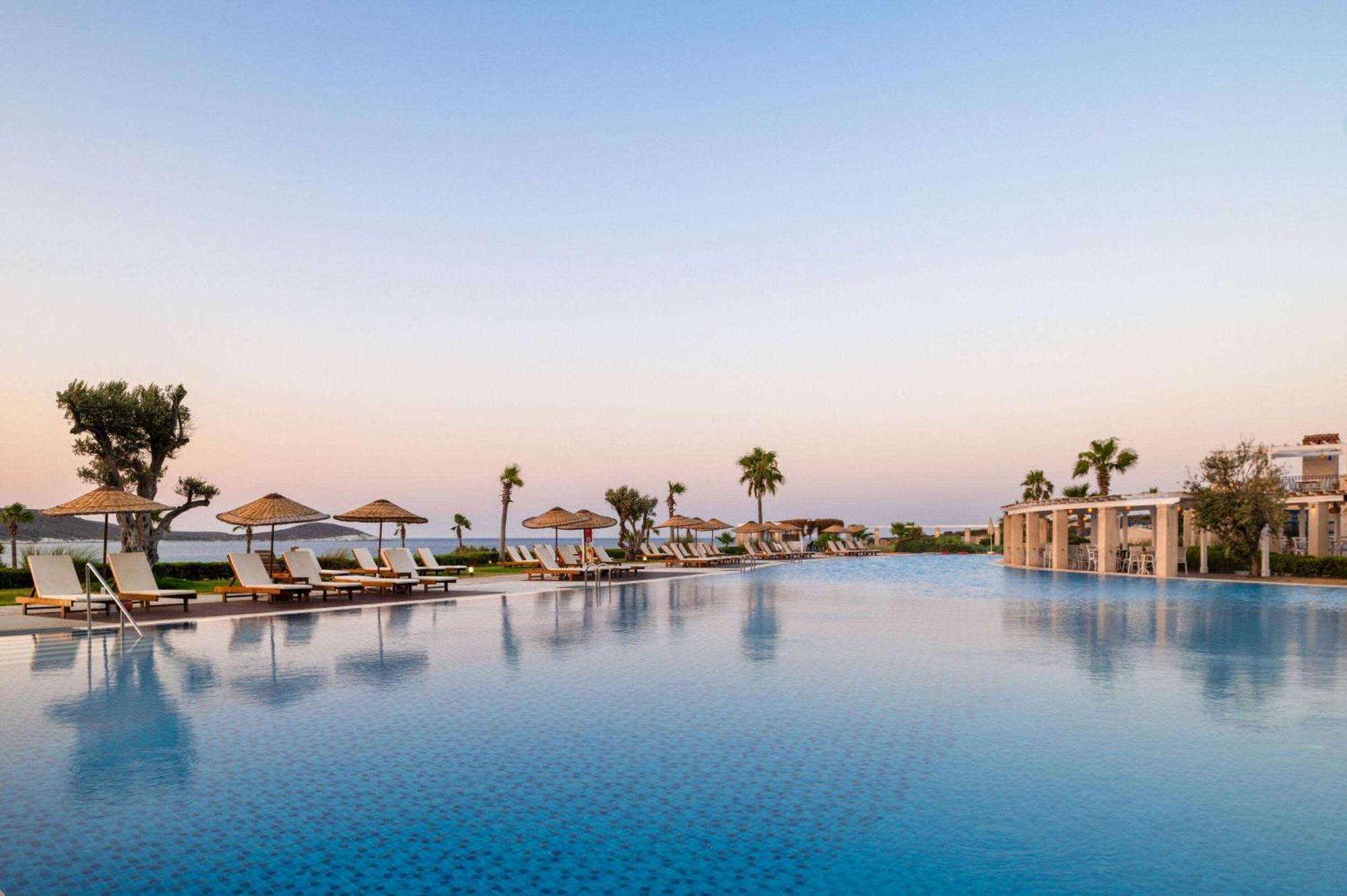 Dolce By Wyndham Cesme Алакати Екстериор снимка