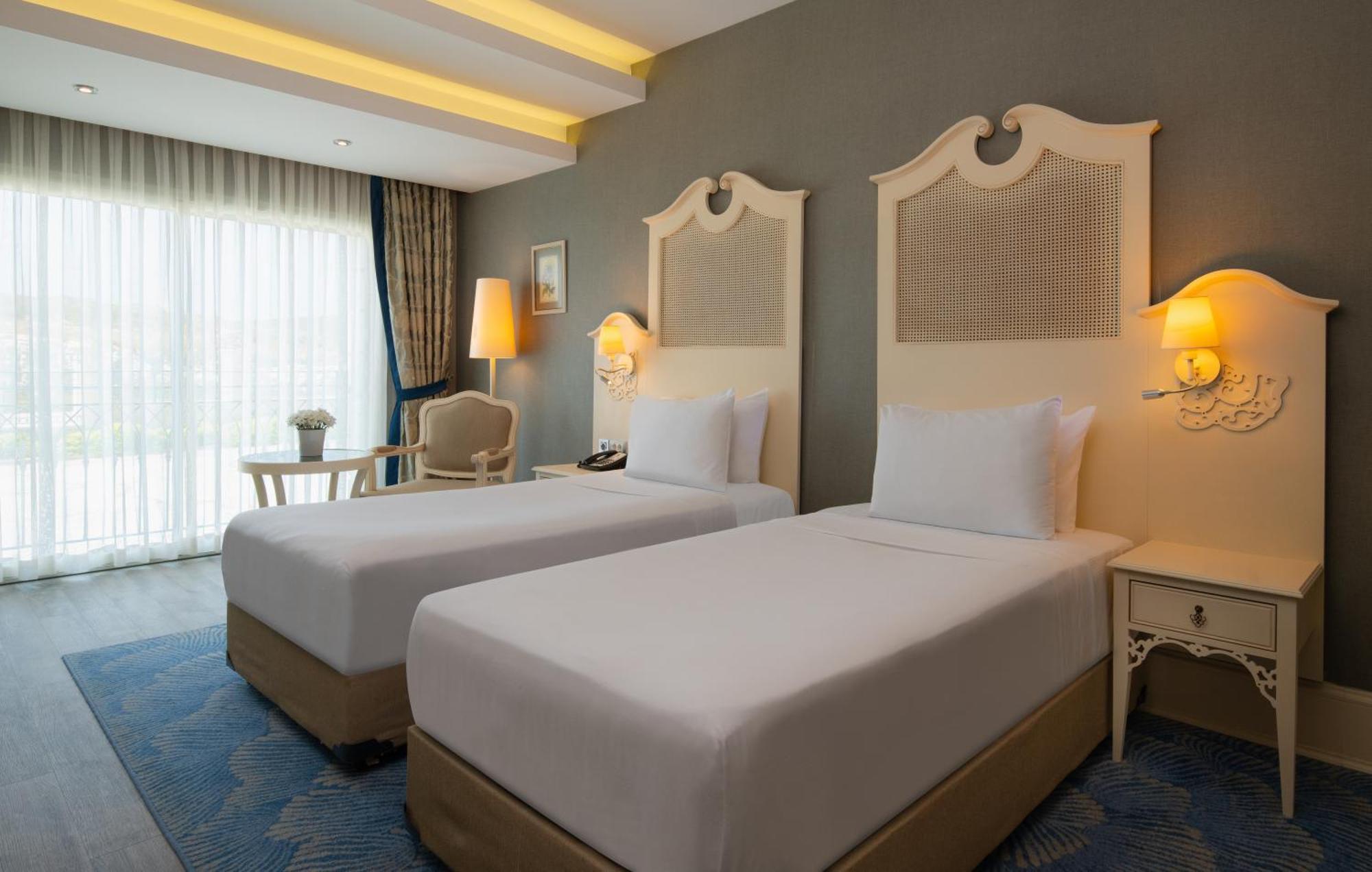 Dolce By Wyndham Cesme Алакати Екстериор снимка