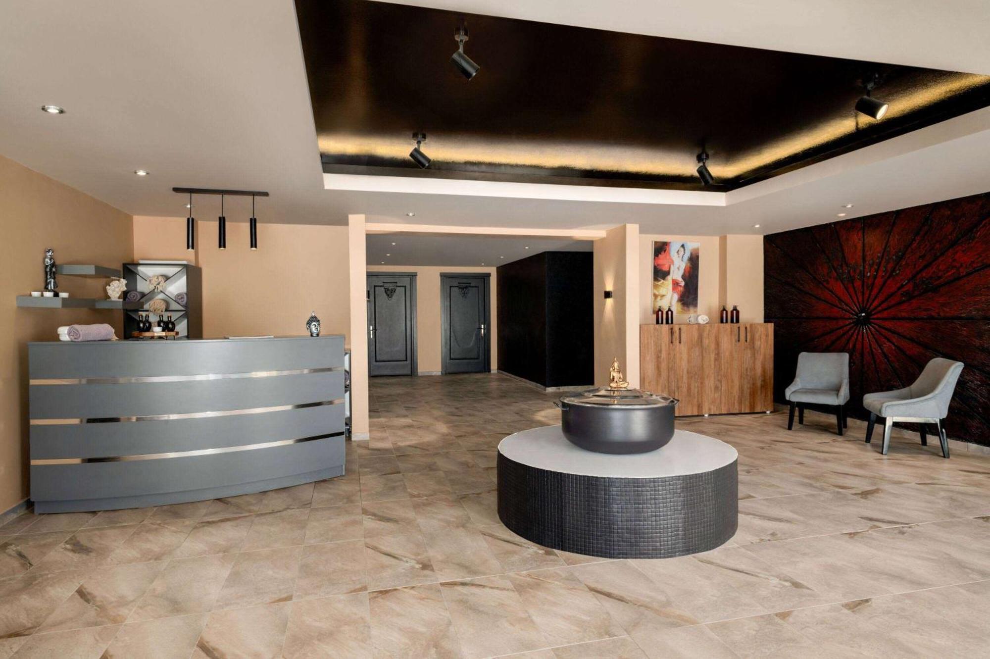 Dolce By Wyndham Cesme Алакати Екстериор снимка