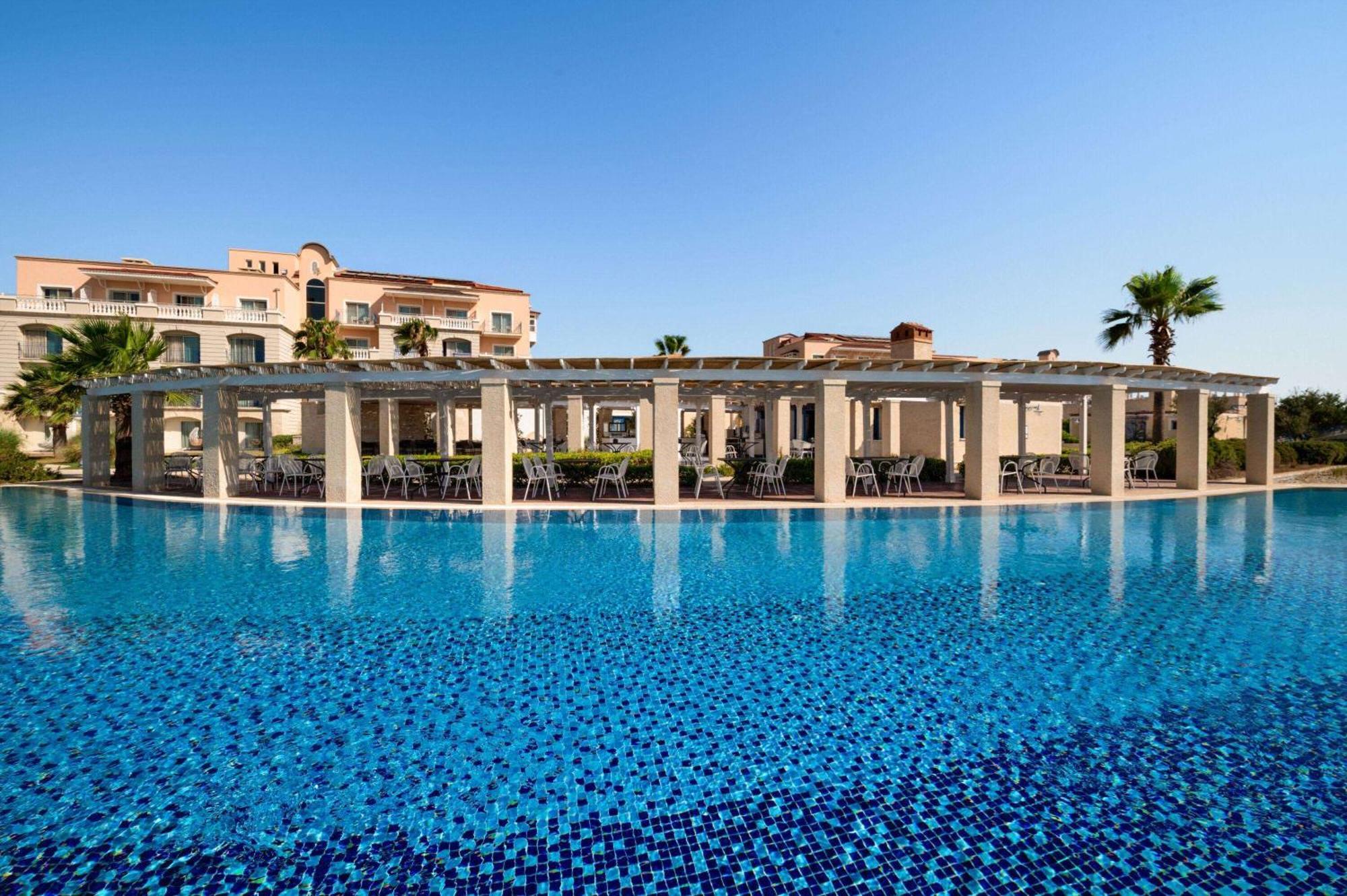 Dolce By Wyndham Cesme Алакати Екстериор снимка
