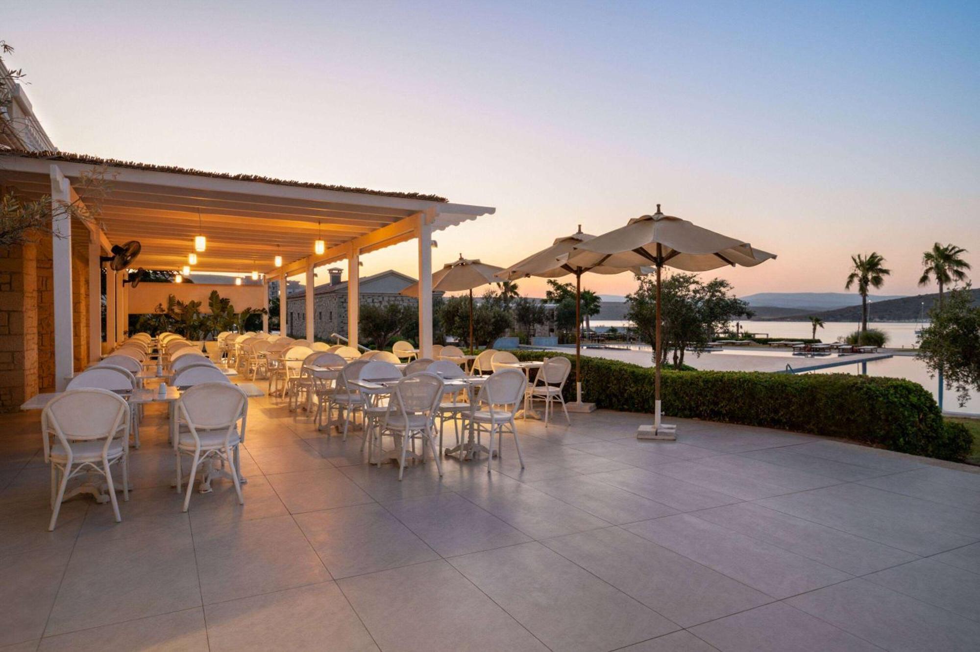 Dolce By Wyndham Cesme Алакати Екстериор снимка