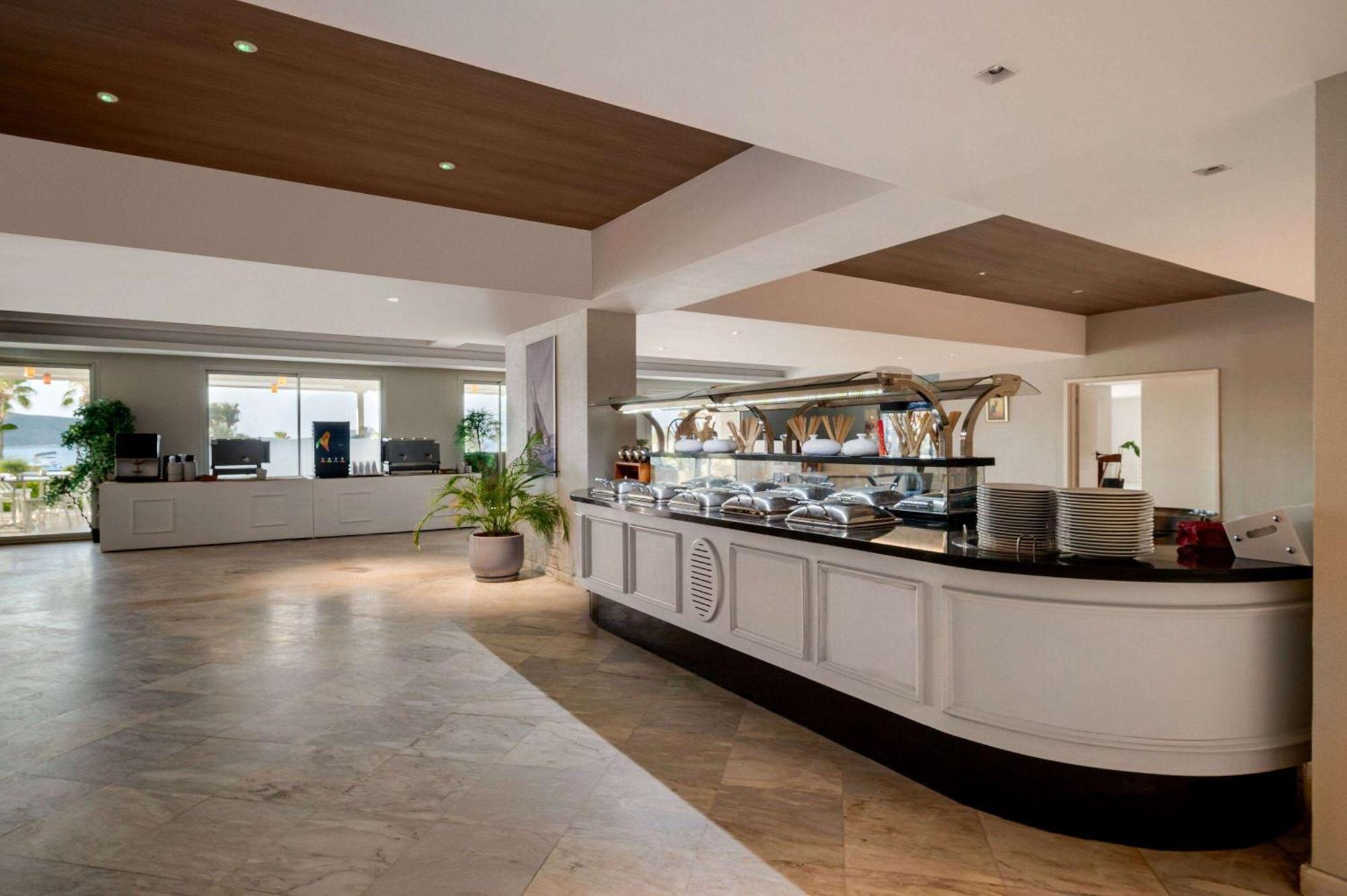 Dolce By Wyndham Cesme Алакати Екстериор снимка