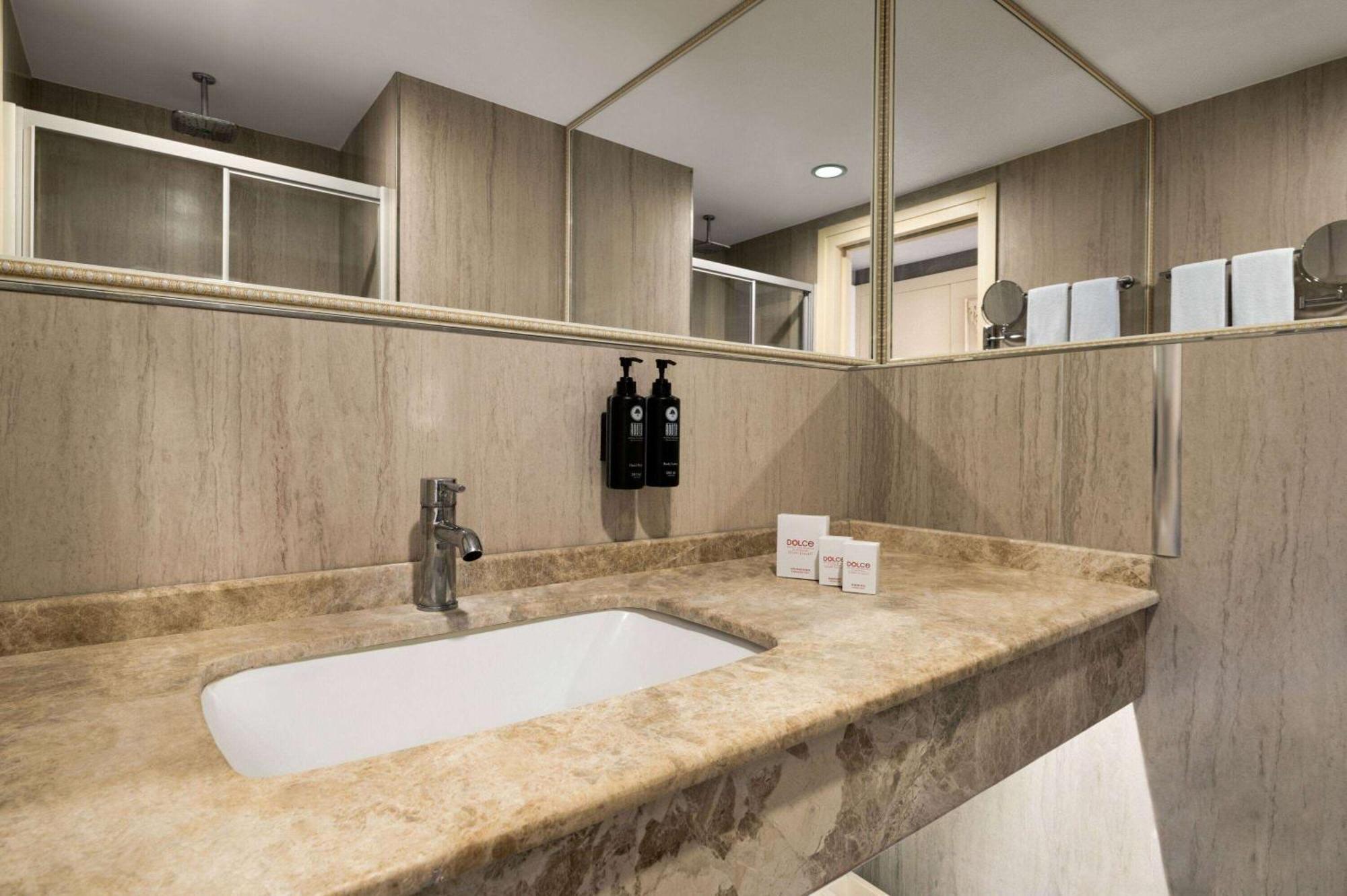 Dolce By Wyndham Cesme Алакати Екстериор снимка