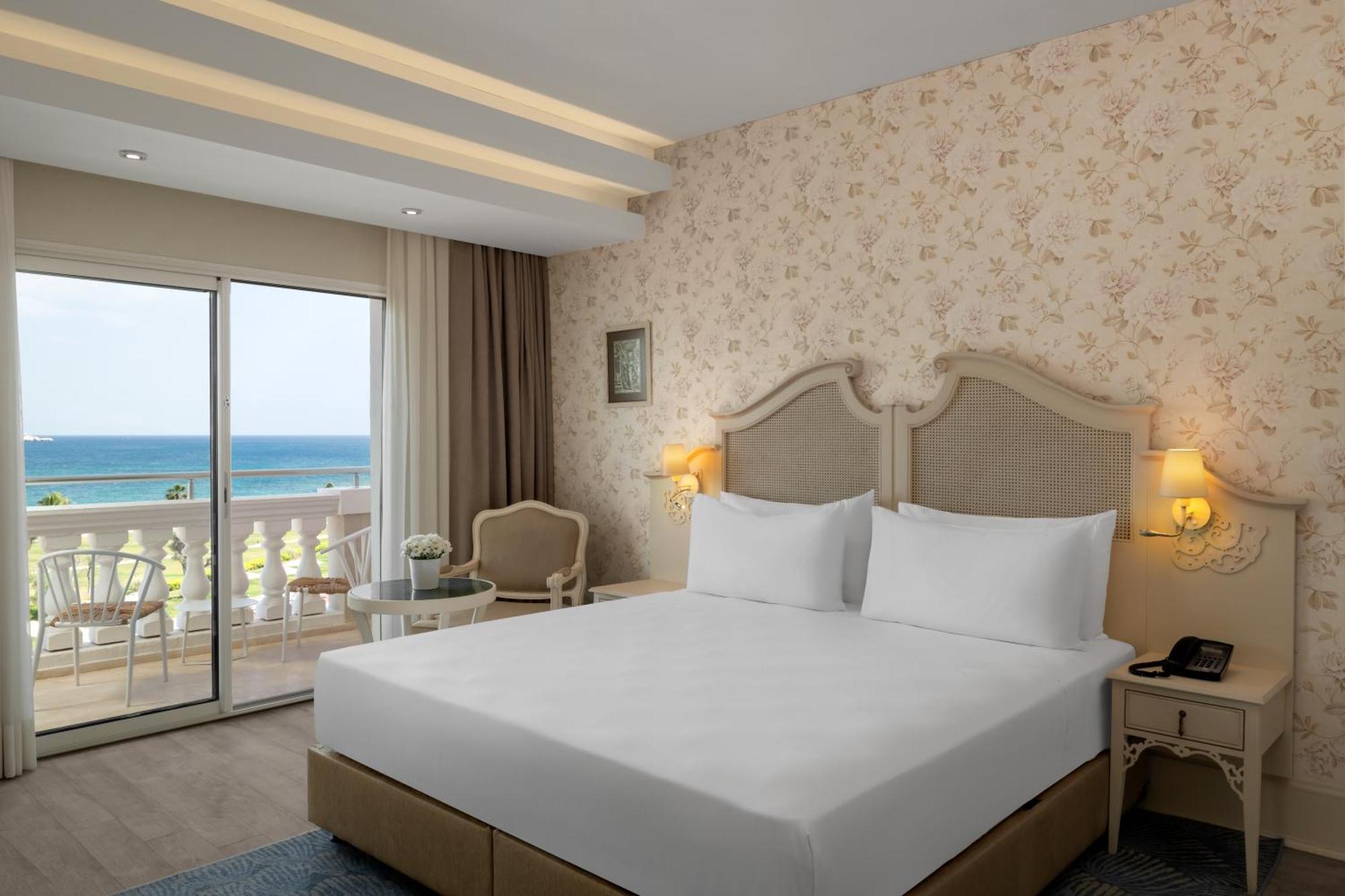 Dolce By Wyndham Cesme Алакати Екстериор снимка